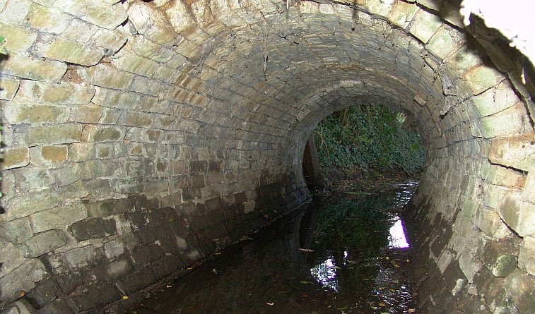 The feeder just off Sussex Road, with its wider than usual accomodation bridge, looking like a tunnel of sorts