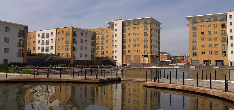 Engineers Wharf - the place where boats moor in a bubblebath!