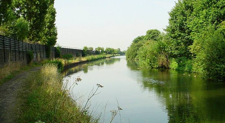 Very remote section in terms of inaccessibility from the towpath!