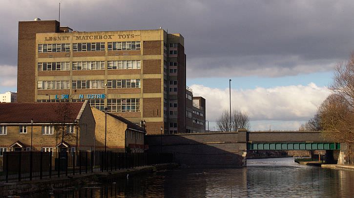 Lesneys Factory. Good views from upper floors up and down the navigation, and of most of London too! DSC03356.jpg