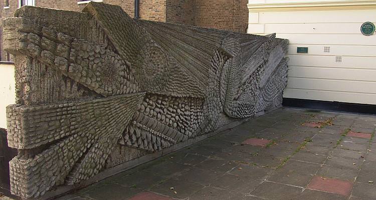 Robert Browning Mural - Two Doves - Symbolising Peace Love and Learning