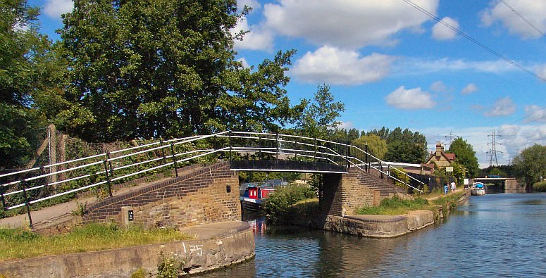 Footbridge over the entrance to Hazlemere Marina DSC08542.jpg