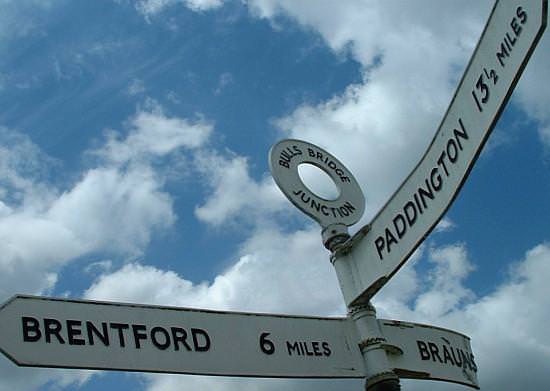 The other signpost at Bulls bridge that has seen better days!