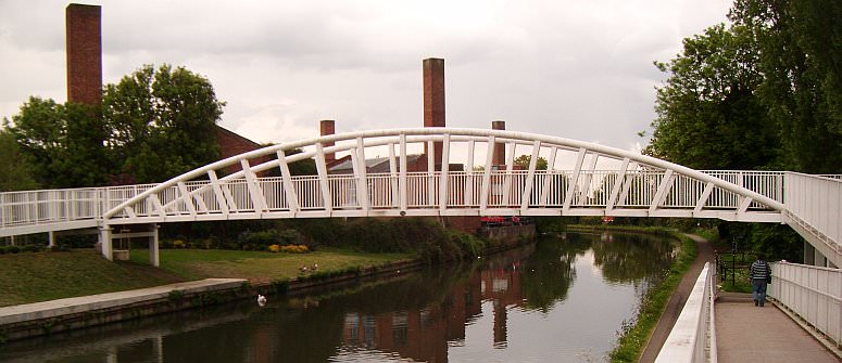 The new footbridge at Alperton linking Atlip Road and Hazel Grove DSCF0364.jpg