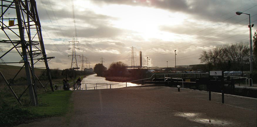 Picketts Lock and navigation to Edmonton DSCF0380.jpg