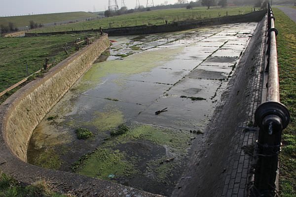 Large weir and channel above Ponders End for the Turkey Brook section IMG_3606.jpg