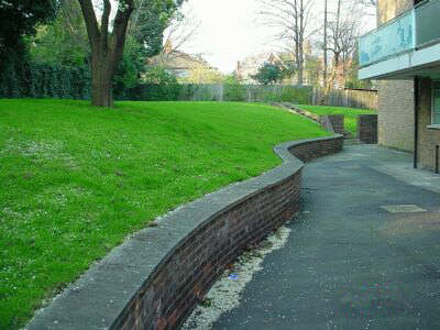Canal alignment above Honor Oak top lock #########