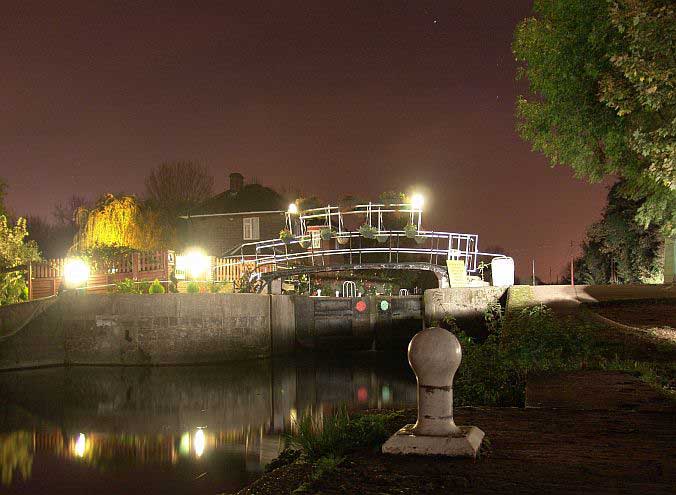 Carthagena Lock at night brox05.jpg