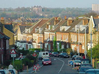 The Croydon Canal enjoyed spectacular scenery - eat your heart out Llangollen Canal! #########