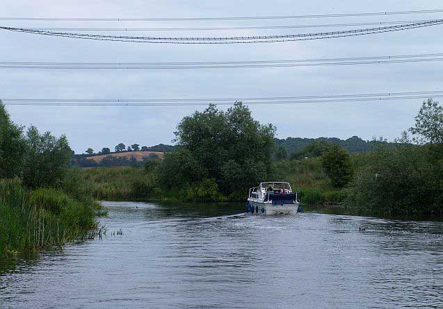 Cruiser on the River Lea above Dobbs Weir dobbs02.jpg