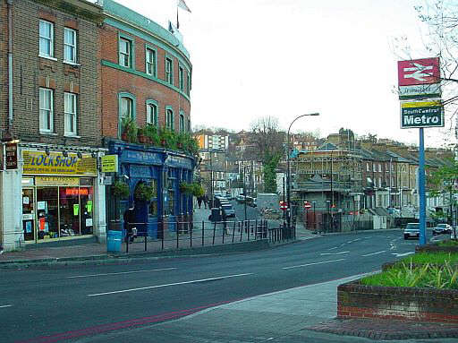 View towards Davids Road by site of Forest Hill swing bridge #########