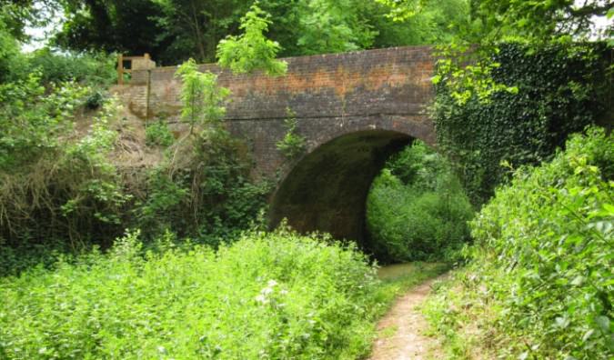Eastrop bridge in Up Nately still stands, its twin in Basingstoke was demolished in the 1930's ls21.jpg