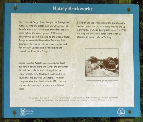 Brickworks Arm information board - note the old picture of Little Tunnel ls24.jpg