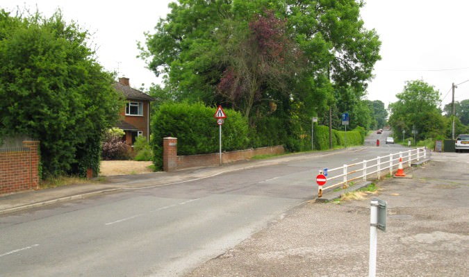 The site of Crown Lane Bridge looking back in the Greywell direction ls67.jpg