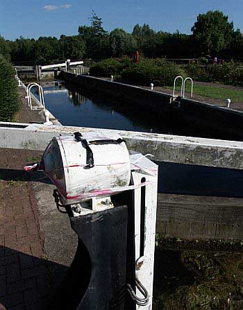 The Environmental Agency's Ware Lock ware06.jpg