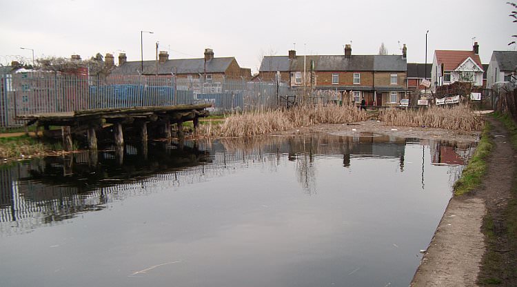 Rather an insalubrious canal terminus - Not surprisingly boaters are the last to want to visit this part of the waterways.