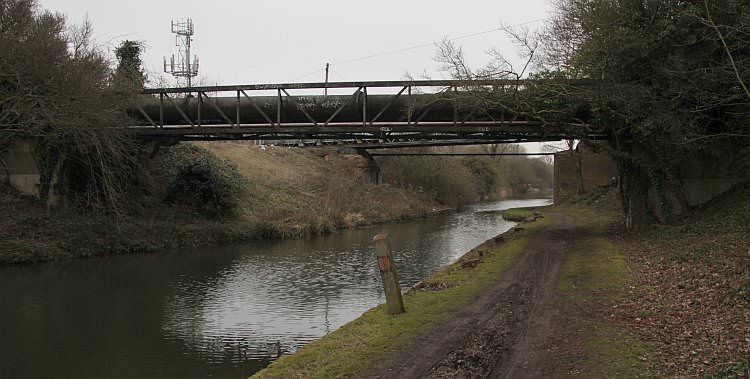 The un-numbered pipeline bridge near Iver