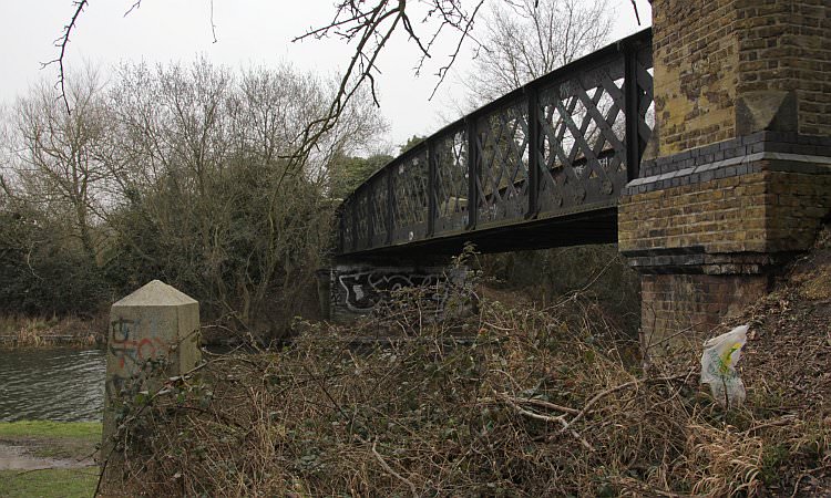 Bridge No.1 on the Slough Arm - the footbridge. The obliesk next to it is actually one of London's few remaining coal duty boundary markers